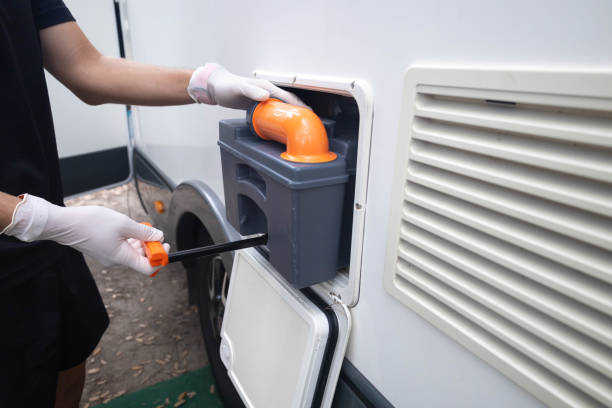 Portable Toilet Options We Offer in Zellwood, FL